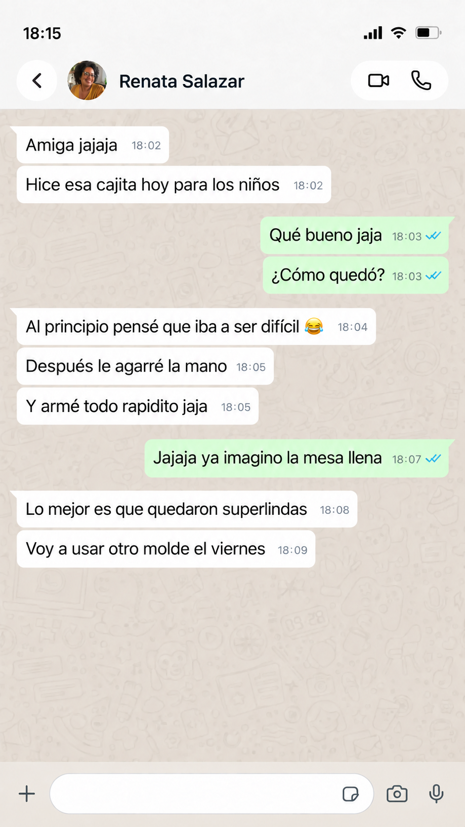 Conversación ilustrativa de Renata Salazar sobre los moldes de recuerditos